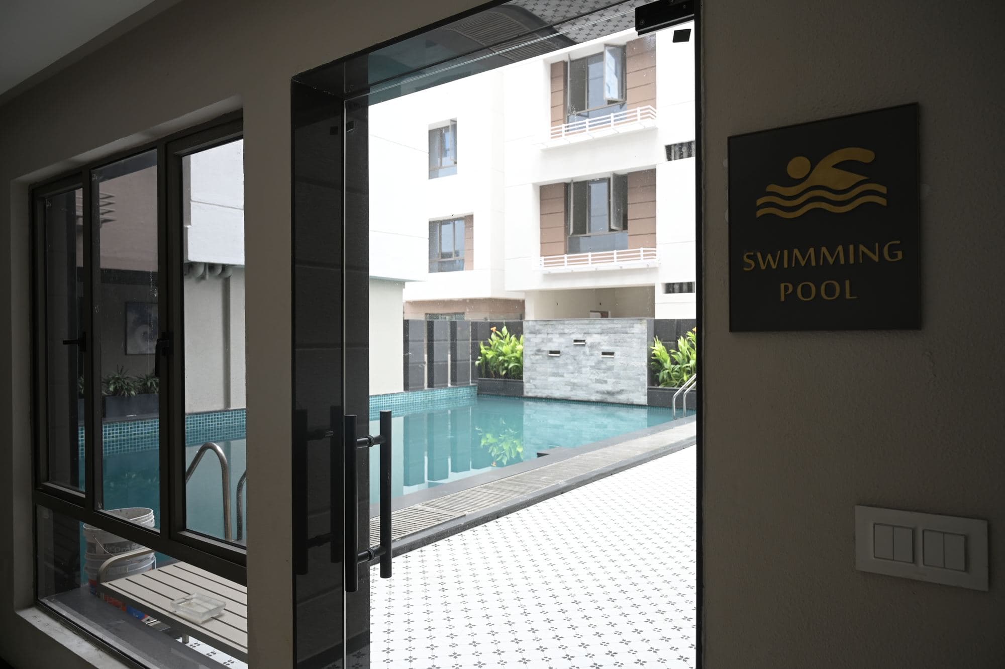 The clubhouse entrance to the pool